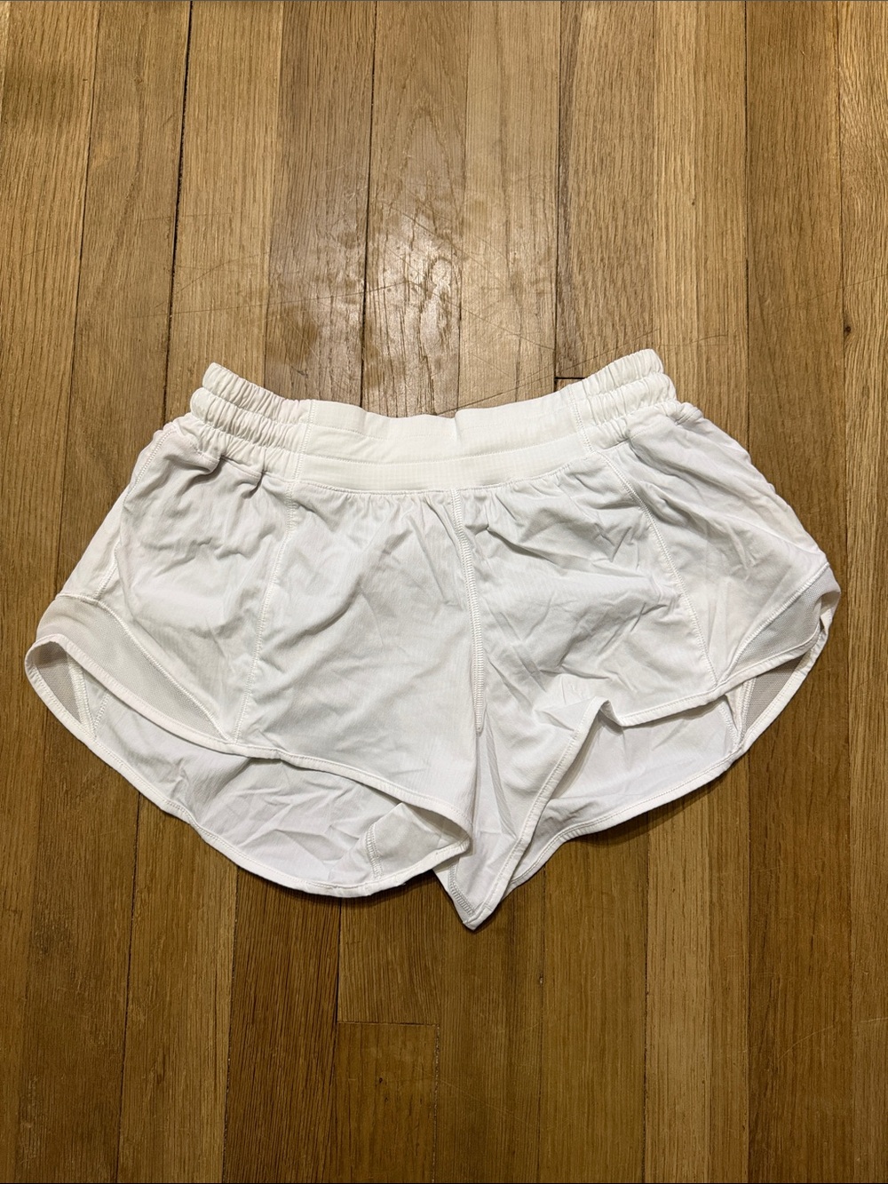 lululemon athletica White Women’s Athletic Running Shorts - Picture 2 of 2